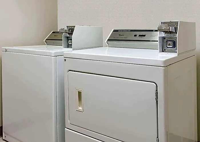 Super 8 By Wyndham Hotel