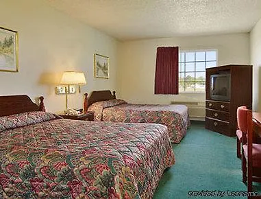 Super 8 By Wyndham Hotel 2*